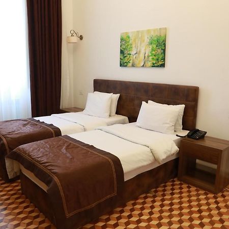 Malakan Hotel Баку Экстерьер фото