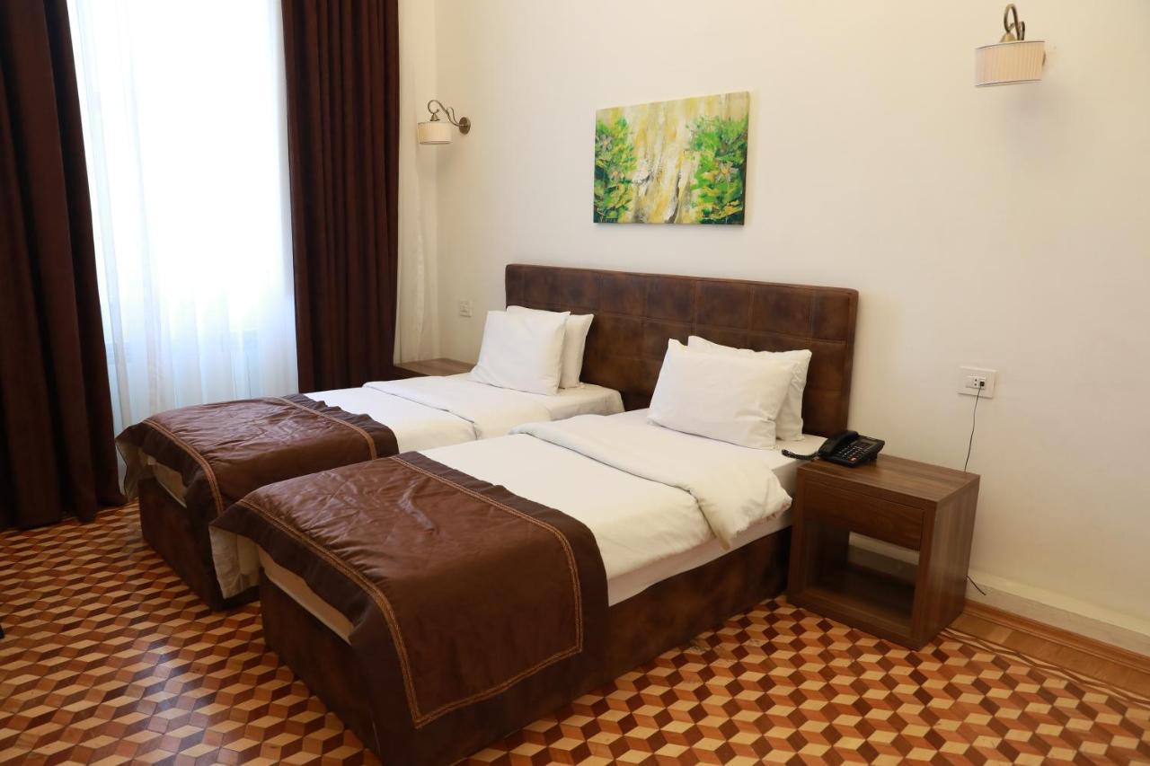 Malakan Hotel Баку Экстерьер фото