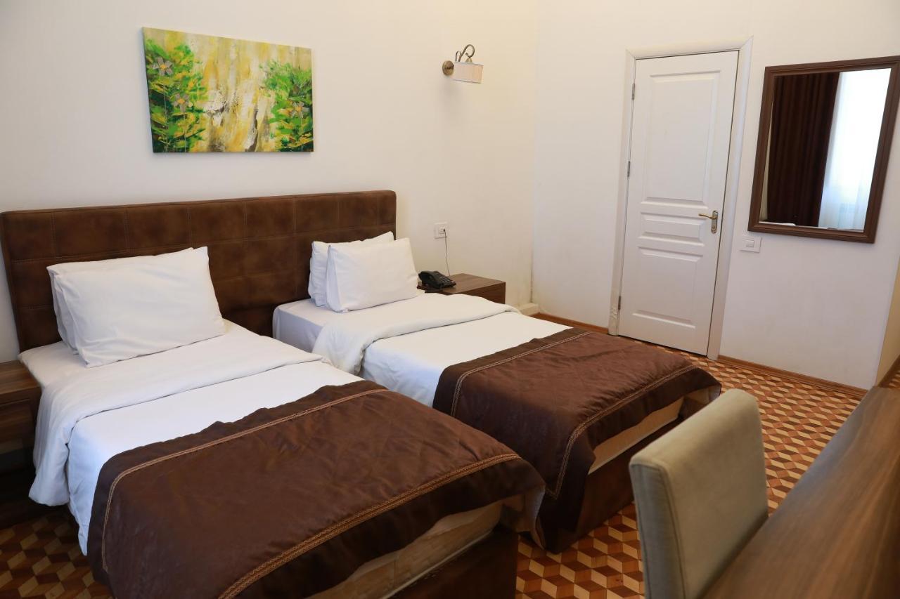 Malakan Hotel Баку Экстерьер фото