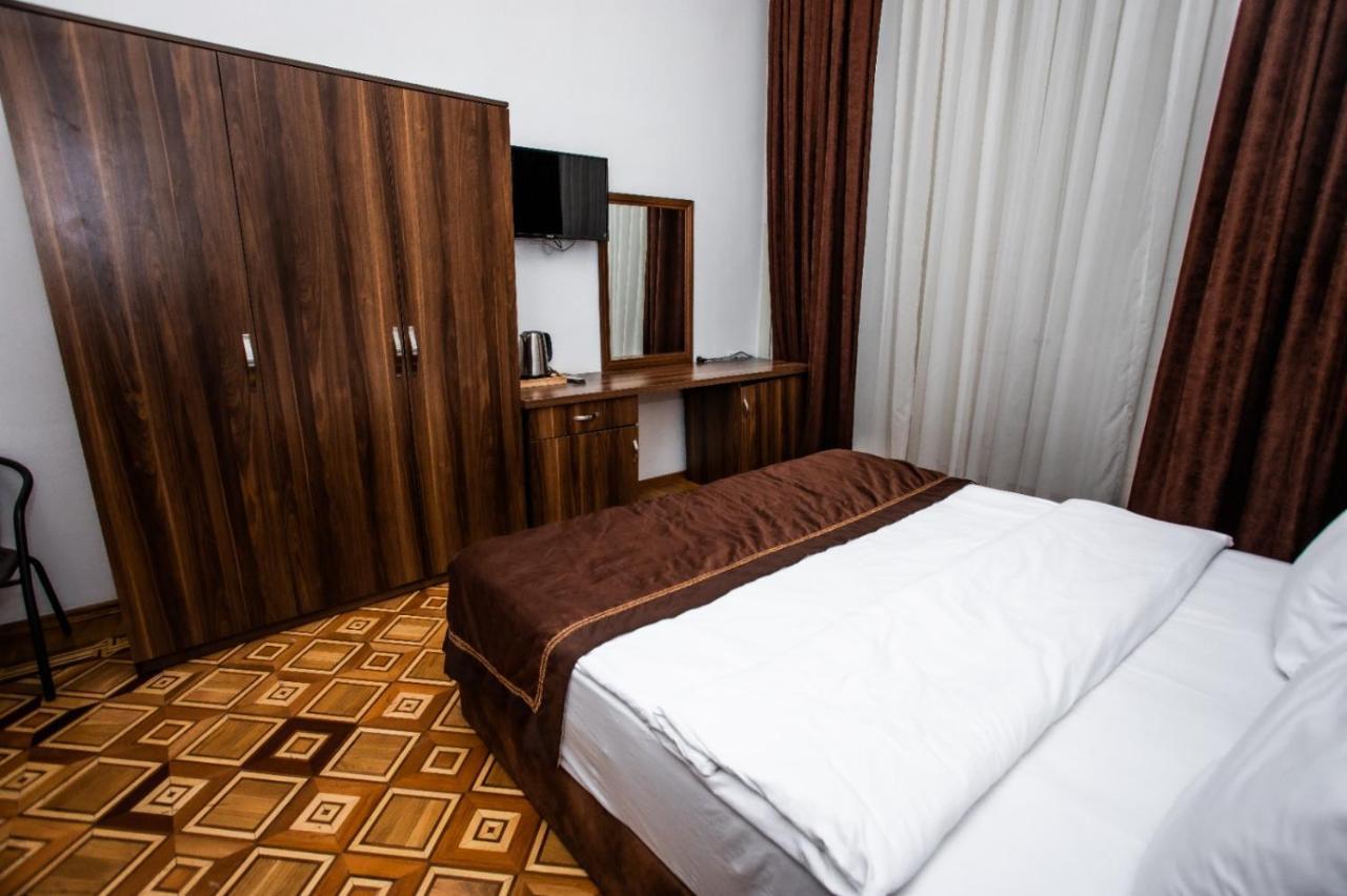 Malakan Hotel Баку Экстерьер фото